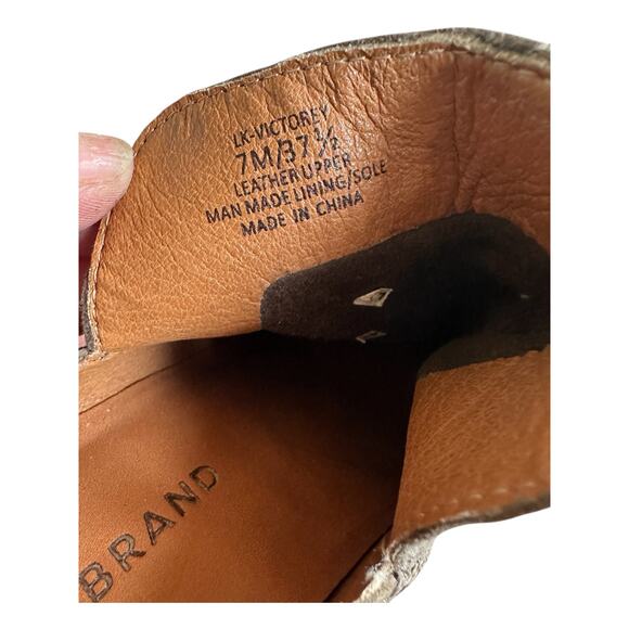Lucky Brand Victorey Leather Booties Womens 7M Heeled Brown Ankle Boots Western - Picture 9 of 10